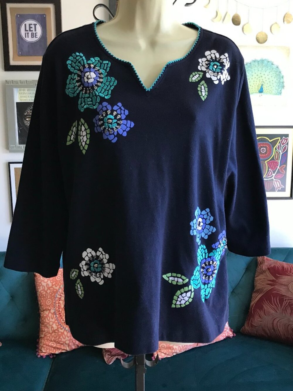 ALFRED DUNNER size L Navy Blue Embroidered Beaded Flowers Cotton Blend Top